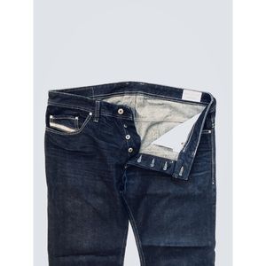 Men’s diesel jeans.